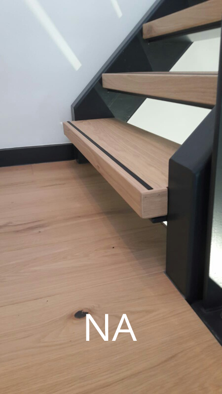 Traprenovatie; van kil marmer naar warm hout