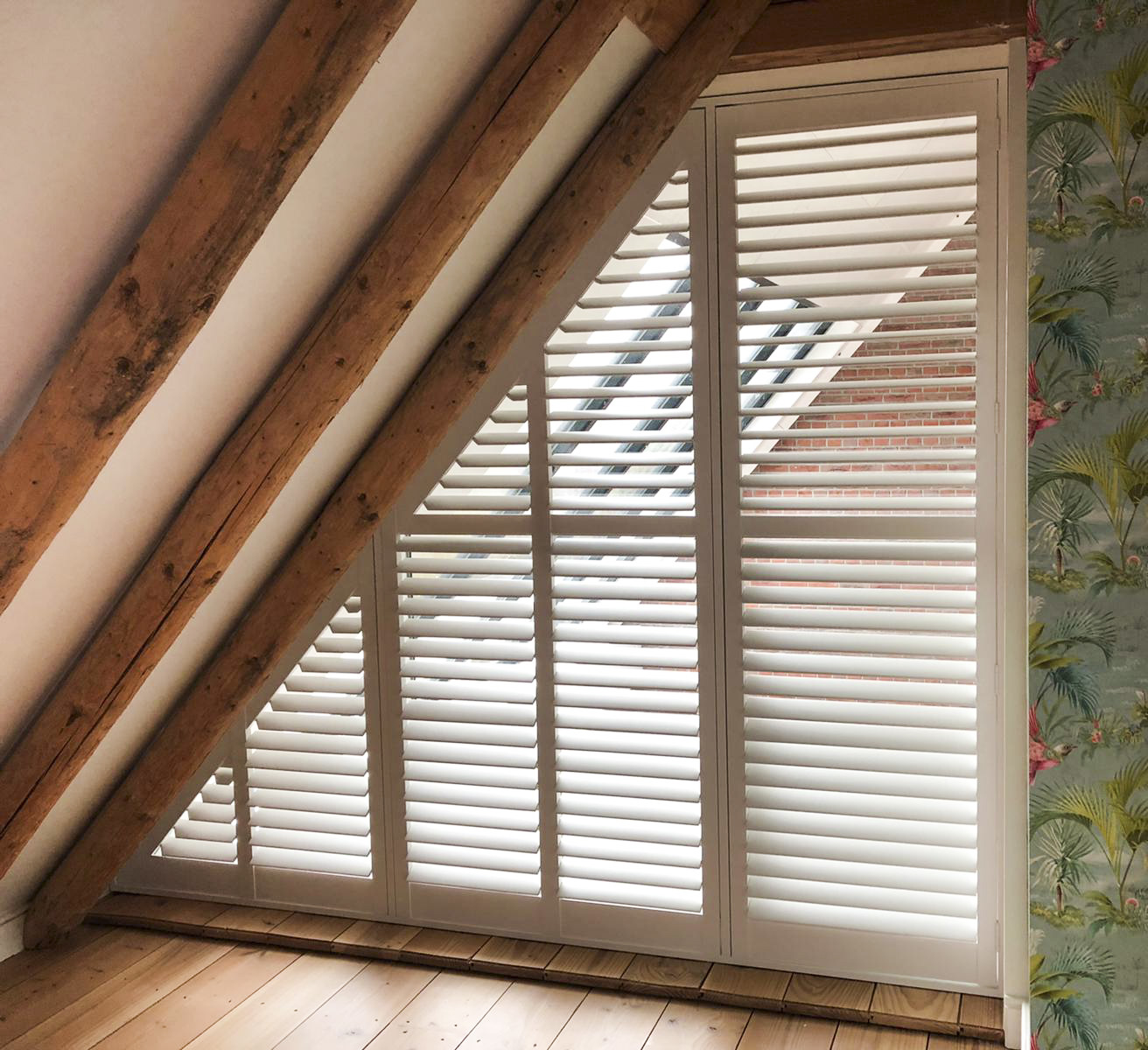 Noord-West Interieurs plaatst shutters bij een particuliere woning