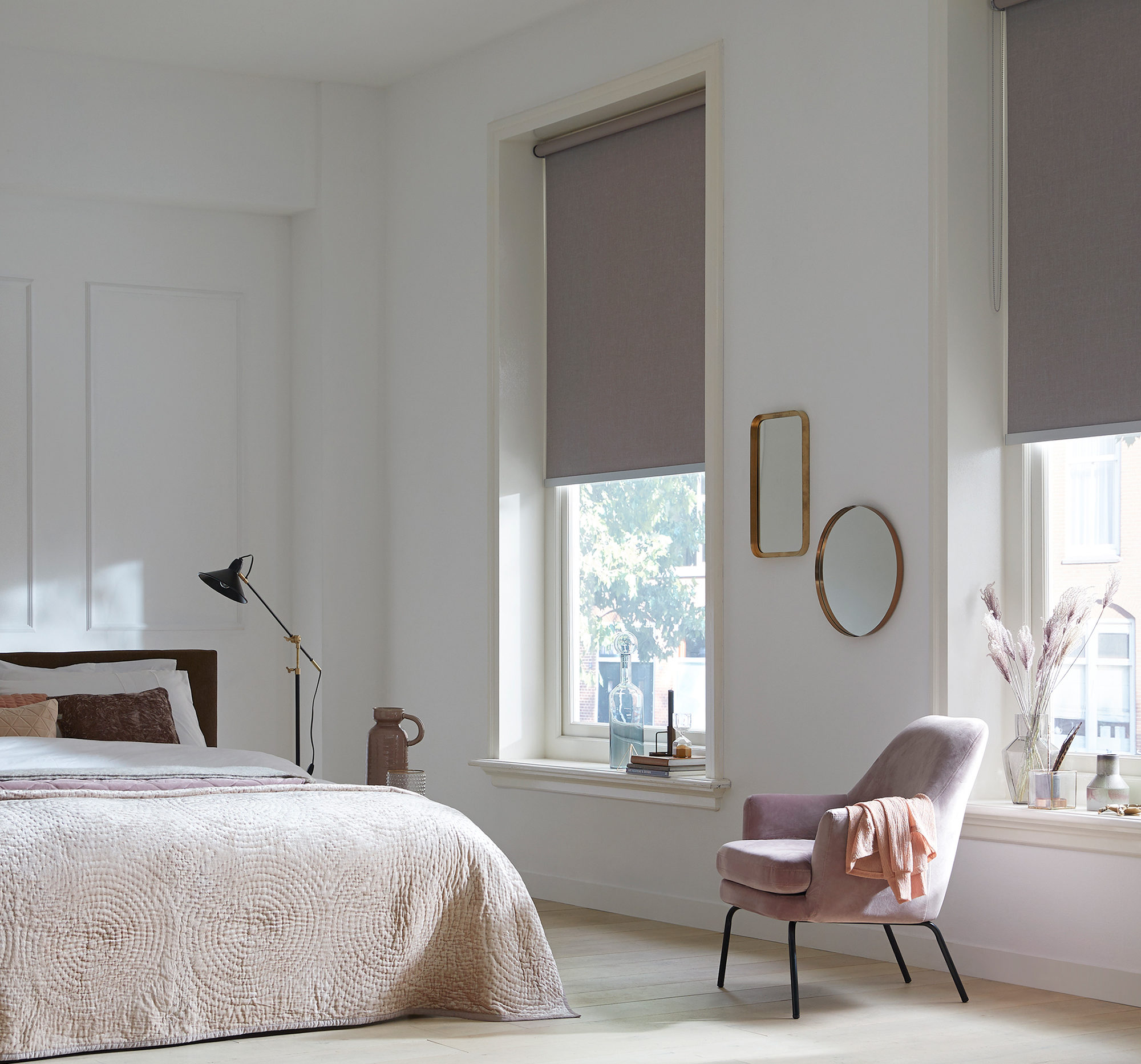 Rolgordijnen- Een grote keuze in stoffen in sfeervolle kleuren, smaakvolle dessins en structuren. 