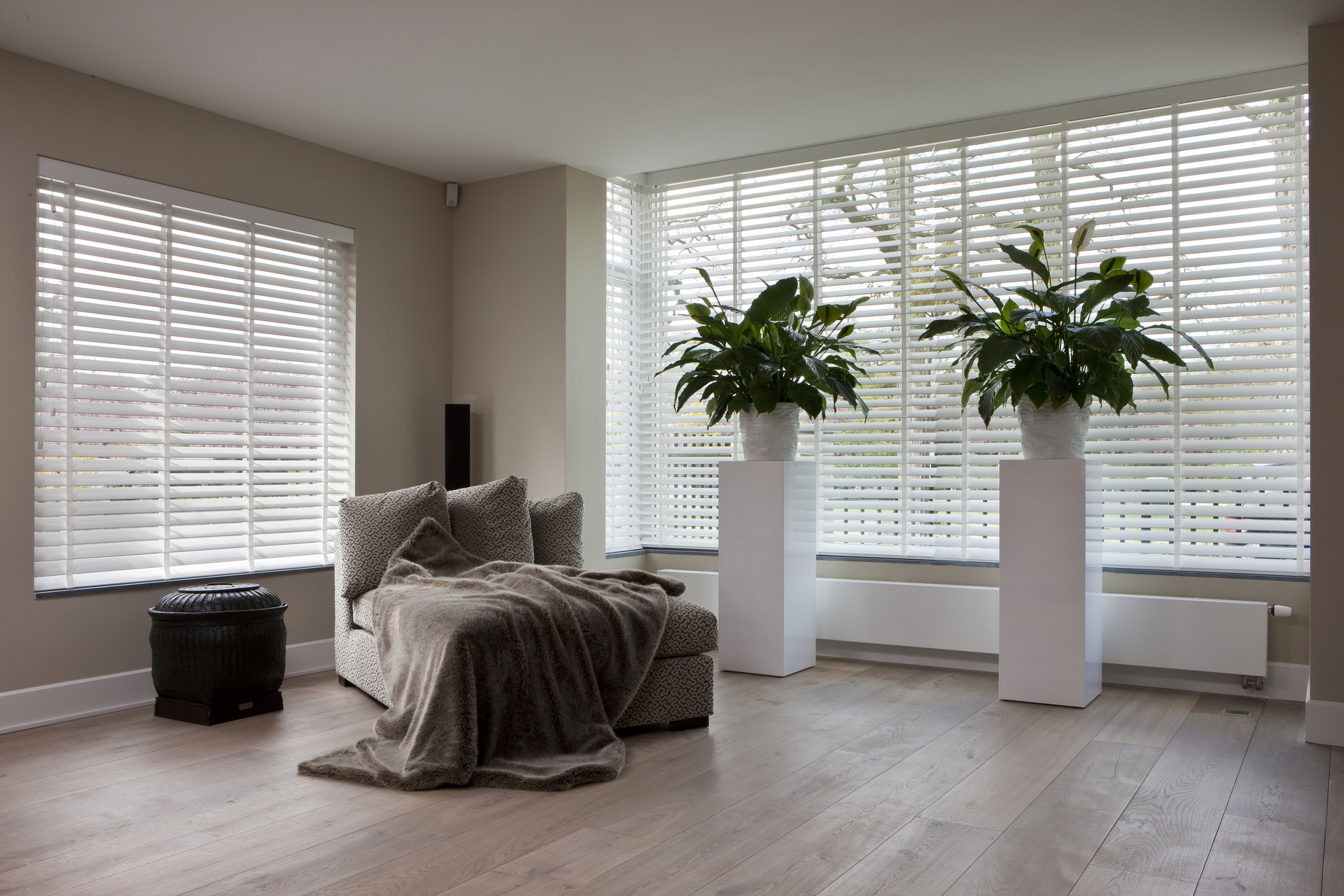 Dit is het verschil tussen shutters en jaloezieën